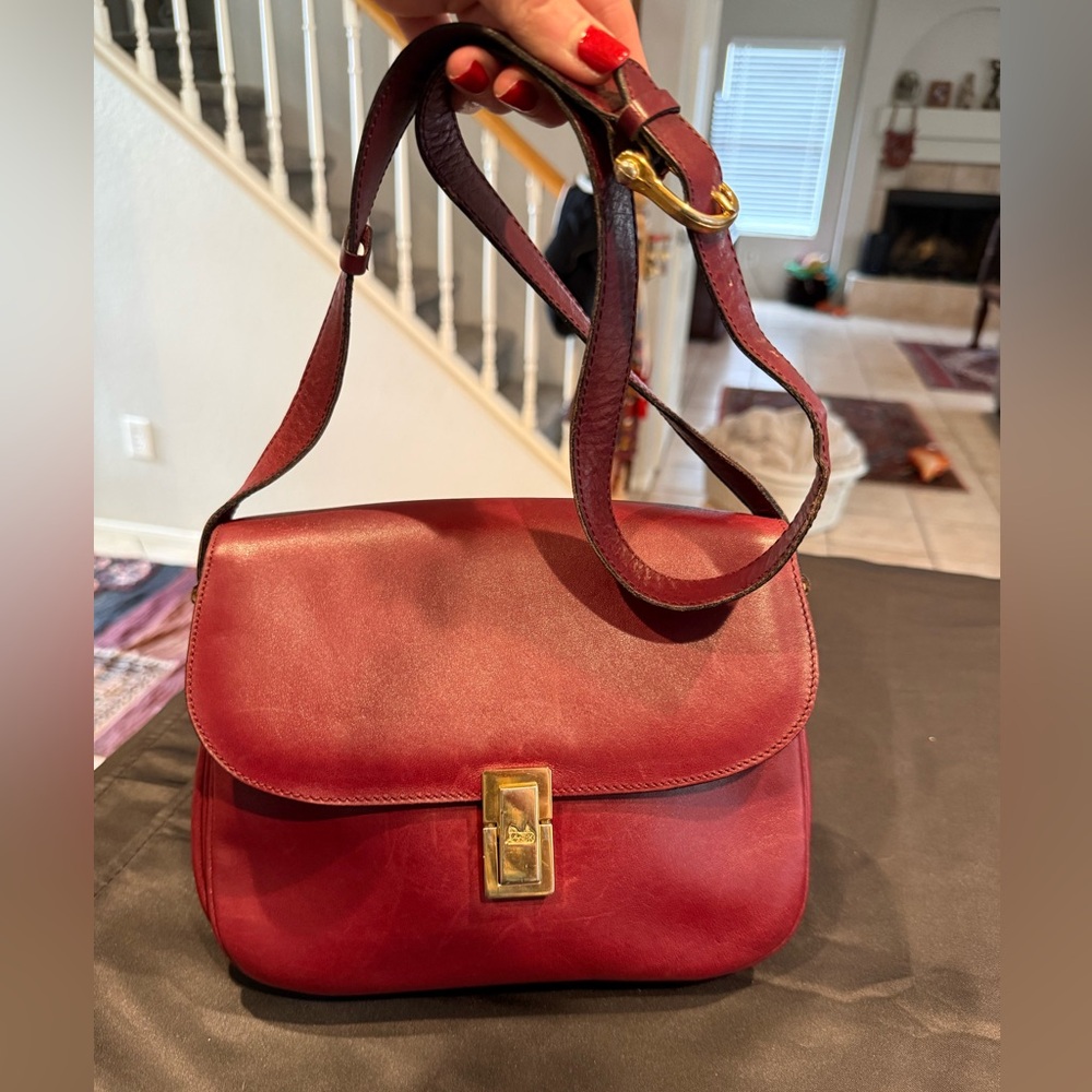 Vintage Céline Horse Carriage Clasp Burgundy Leather Shoulder Bag - Picture 2 of 16